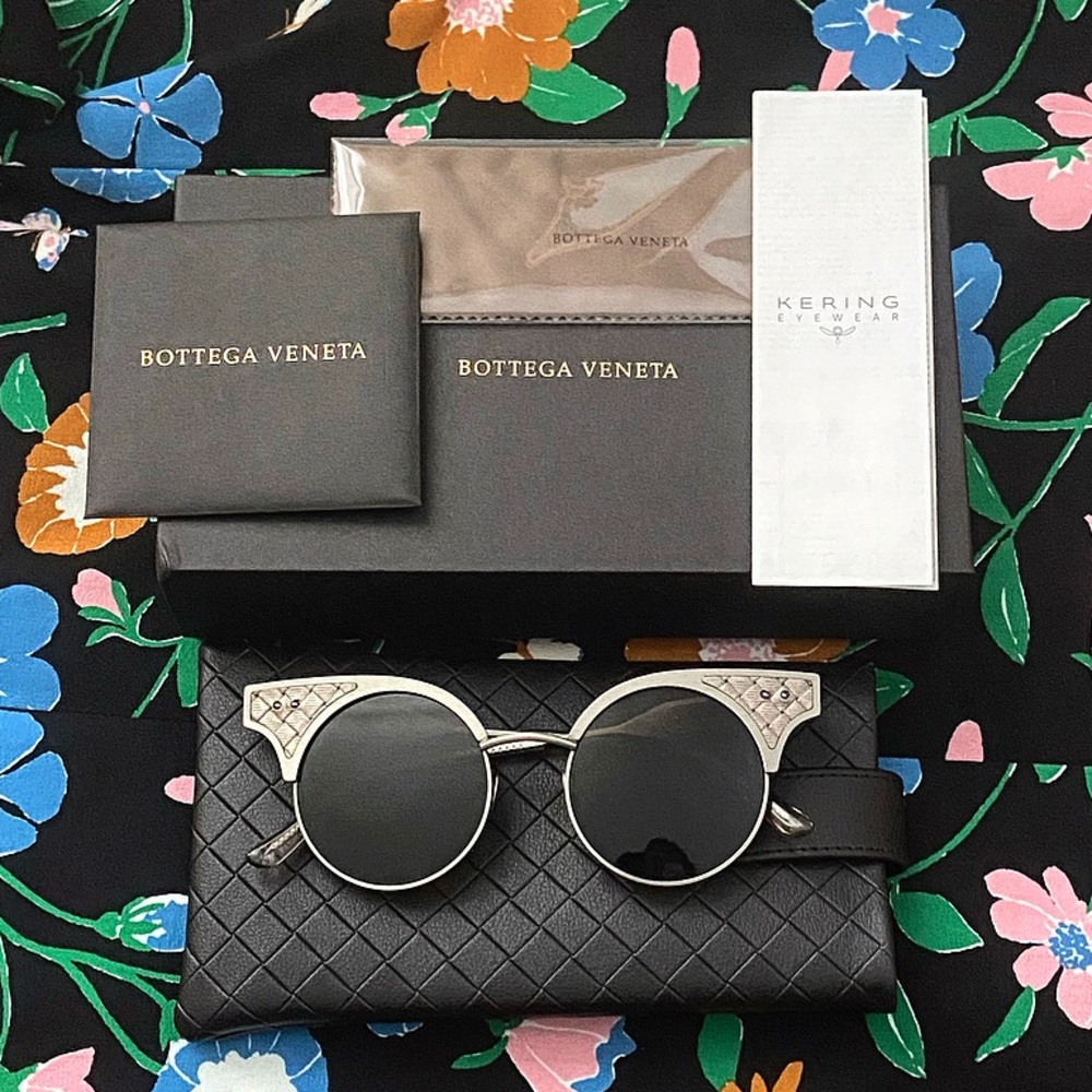 NWOT*Bottega Veneta Sunglasses